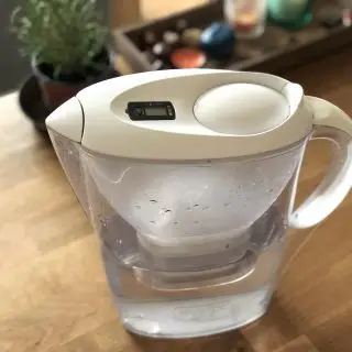 filtrovaná voda na čaj