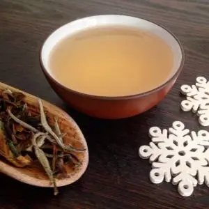 Shou mee kvalitní bílý sypaný čaj z číny ze Zimní Čajové Bedýnky