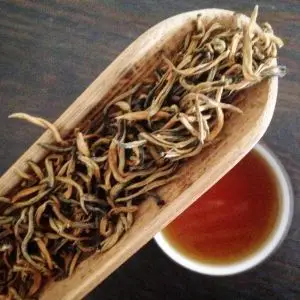 Yunnan tippy - kvalitní sypaný černý čaj čínský - ze Zimní Čajové Bedýnky