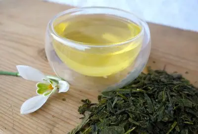 Bancha - japonský zelený čaj s nízkým obsahem teinu z Jarní Čajové Bedýnky
