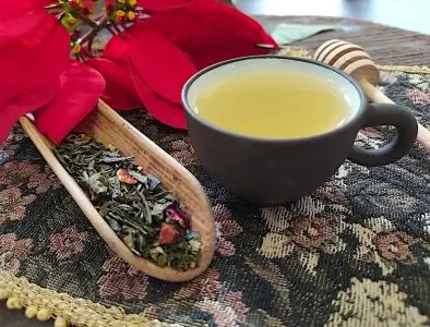 Vánoční zelený čaj se skořicí a pomerančovou kůrou - sypaný vánoční čaj