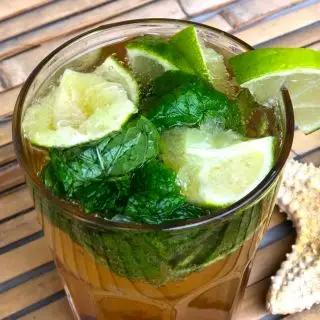 Nealkoholické michito - virgin mochito bez alkoholu - recepty na oblíbené míchané nápoje na bázi čaje
