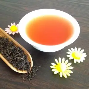 Huang da cha - žlutý čaj z Letní Čajové Bedýnky