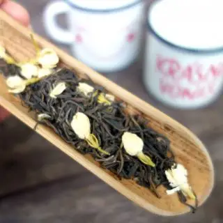 Zelený čaj s jasmínem Yin Hao, aka "Krásně voním"