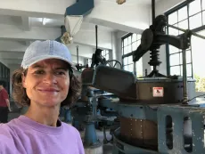 Bohunka z Čajových Bedýnek v továrně na černý čaj u Sun moon lake Taiwan