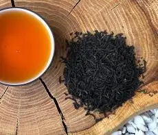 Assam Charaideo Purbat - kvalitní sypaný černý čaj z indického Assamu detail