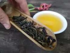 Vietnamský zelený čaj - Suoí giang mountain tea - kvalitní sypaný čaj z Čajových Bedýnek