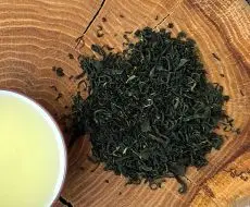 Korea Jeju Woojeon - kvalitní sypaný korejský zelený čaj - detail čajových lístků