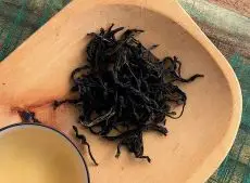 Phoenix Dan cong oolong - kvalitní čínský čaj oolong - detail čajových lístků