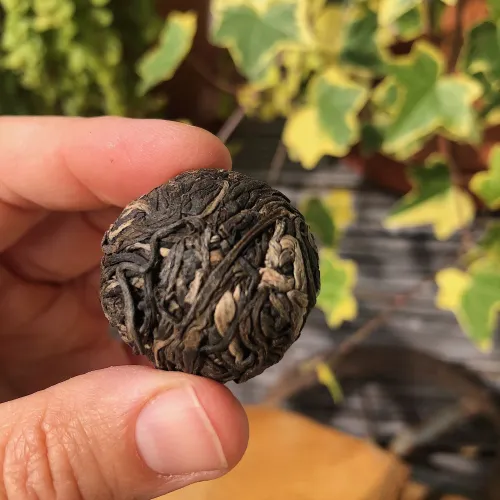 Raw pu erh Lung Vai