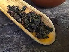 Oolong Hong shui dung ti - oolong z Taiwanu - valitní lehce pražený sypaný oolong z Čajových Bedýnek