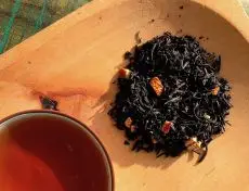 Black orange - černý čaj s pomerančovou kůrou - kvalitní sypaný černý čaj - detail čajových lístků