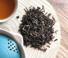 Darjeeling Singbulli second flush 2025 - kvalitní sypaný černý čaj z Darjeelingu - detail čajových lístků