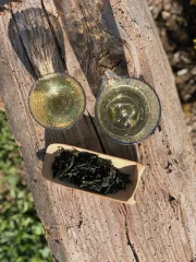 Bao zhong oolong - Pao chung oolong - slavný zelený oolong z čajové oblasti Pinglin na Taiwanu - kvalitní sypaný čaj oolong
