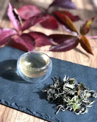 Pai Mu Tan - Bai Mu Dan - Bílá pivoňka - kvalitní sypaný bílý čaj z čínského Fujianu