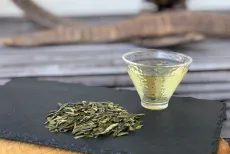 Dračí studna - Lung ching - slavný čínský zelený čaj