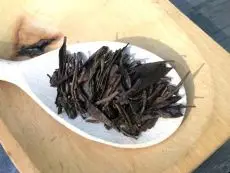 Bancha roasted - pražený japonský čaj Bancha - detail čajových lístků