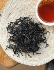 Shan lin xi honey golden bud - kvalitní sypaný černý čaj z Taiwanu - detail čajových lístků