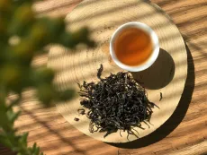 Shanlin xi honey black - kvalitní sypaný černý čaj z Taiwanu s medovými tóny sklizeň 2026