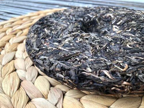 Raw pu erh Dan Khao