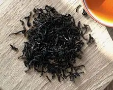 Assam Meleng - kvalistní sypaný černý čaj z indického Assamu - detail čajových lístků