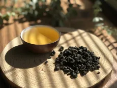 Shanlin xi medium roasted oolong - kvalitní sypaný čaj oolong z Taiwanu