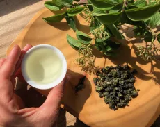 Qin yu oolong - delikátní oolong z Taiwanu s květovými tóny