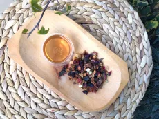 Ovocný punč - kvalitní sypaný ovocný čaj se skořicí - pohled shora