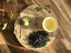 Chun mee - Vzácné obočí - kvalitní sypaný čínský zelený čaj