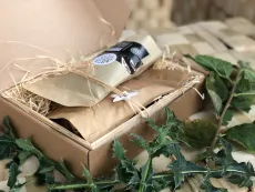 Dárkový balíček s cascarou a prémiovým čajem z Darjeelingu