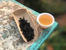Nilgiri frost tea - kvalitní sypaný vysokohorský černý čaj z Nilgiris - Modrých hor v Indii