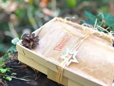 Dárkový balíček dvou prémiových sypaných čajů v přírodním balení