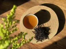Yunnan wild - kvalitní sypaný čínský černý čaj ze starých divokých čajovníků