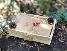 Dárkový balíček dvou prémiových sypaných čajů v přírodním balení